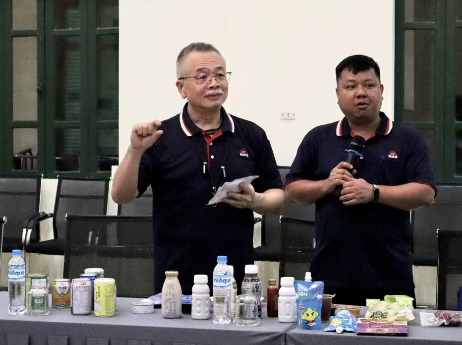 ông shi yu long sửa.jpg