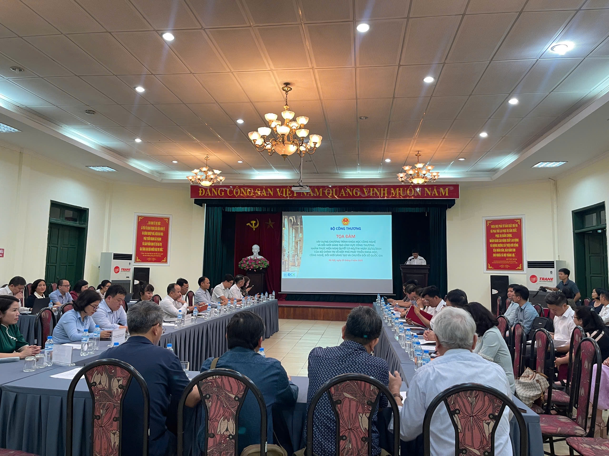 Tọa đàm Xây dựng Chương trình Khoa học Công nghệ và Đổi mới sáng tạo lĩnh vực Công Thương