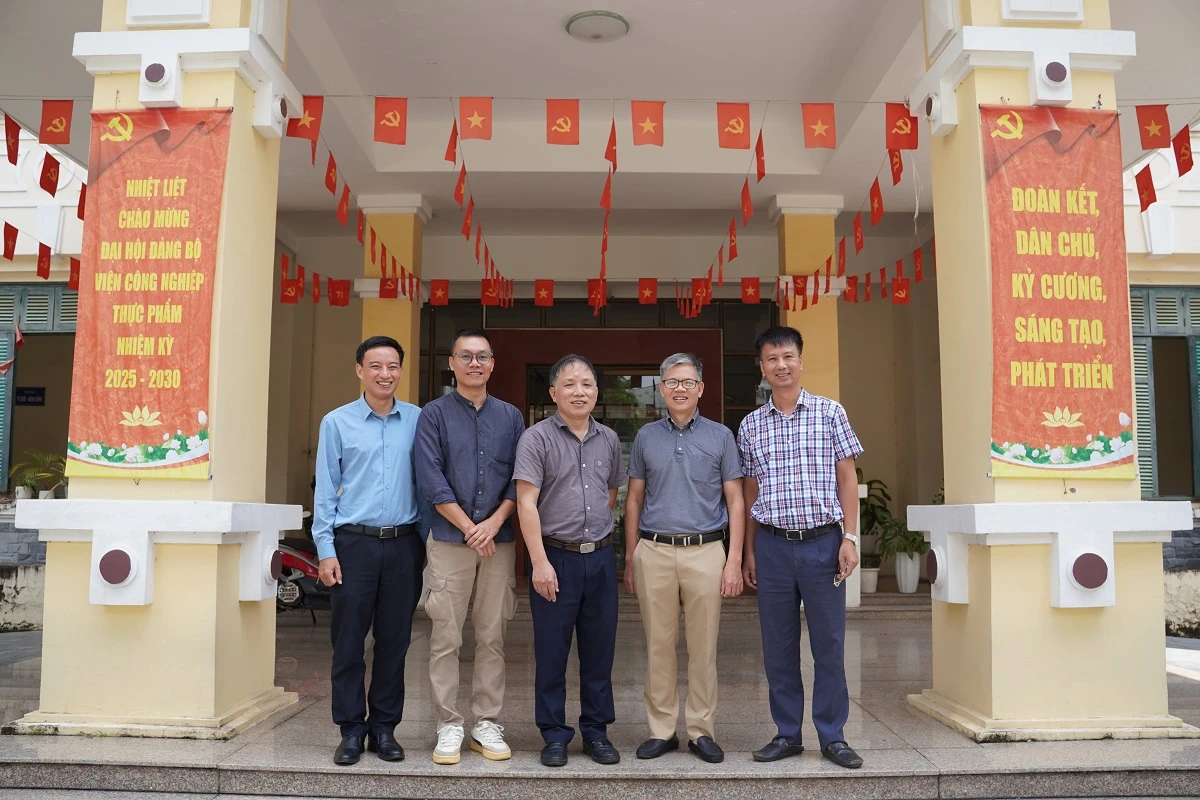 Trường Đại học Việt Nhật đến thăm và làm việc tại Viện Công nghiệp thực phẩm