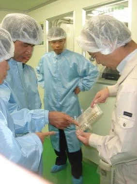 Thăm phòng thí nghiệm tại Nhật Bản
