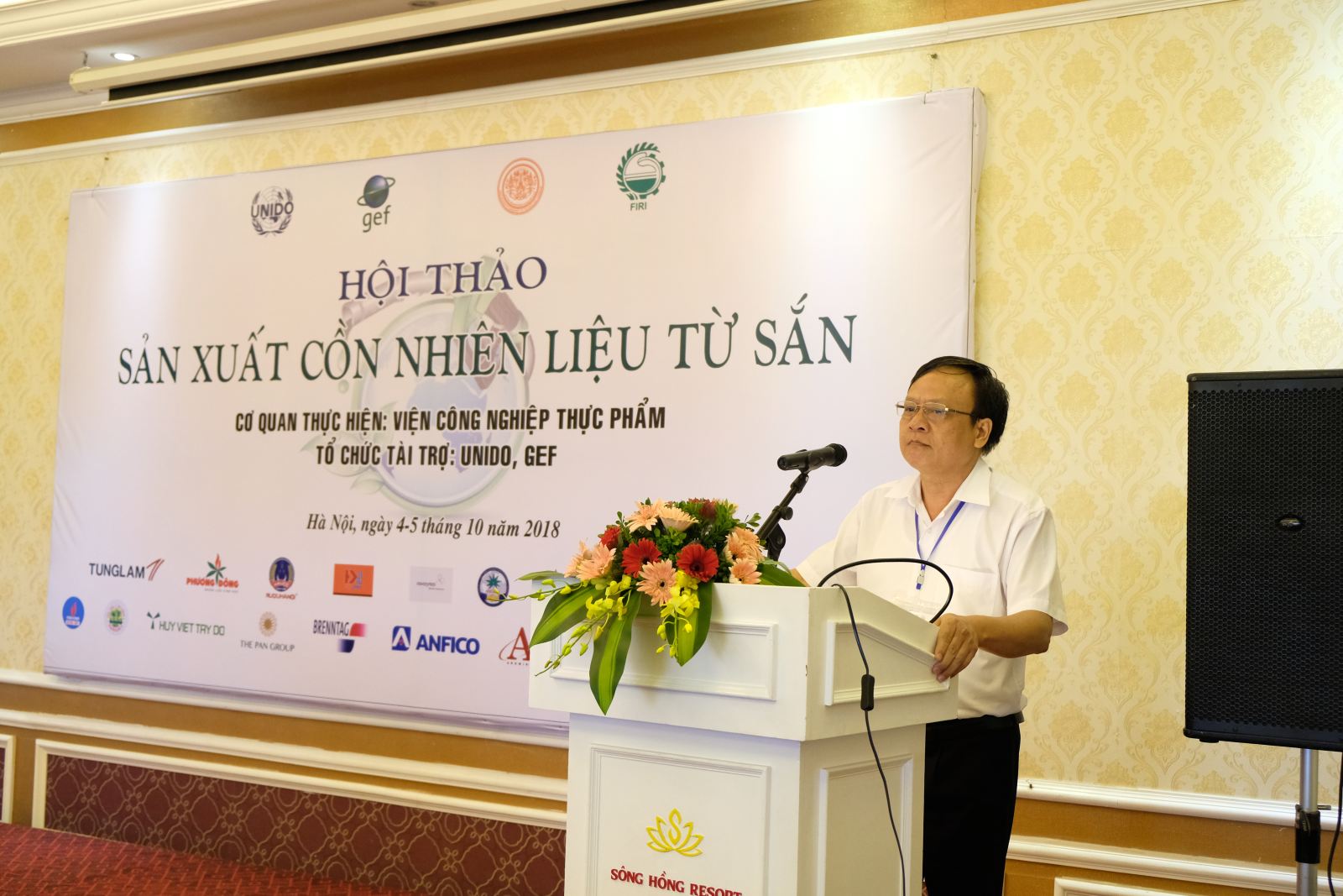 PGS. Lê Đức Mạnh, Viện trưởng, Giám đốc dự án tại Việt Nam đọc diễn văn khai mạc hội thảo